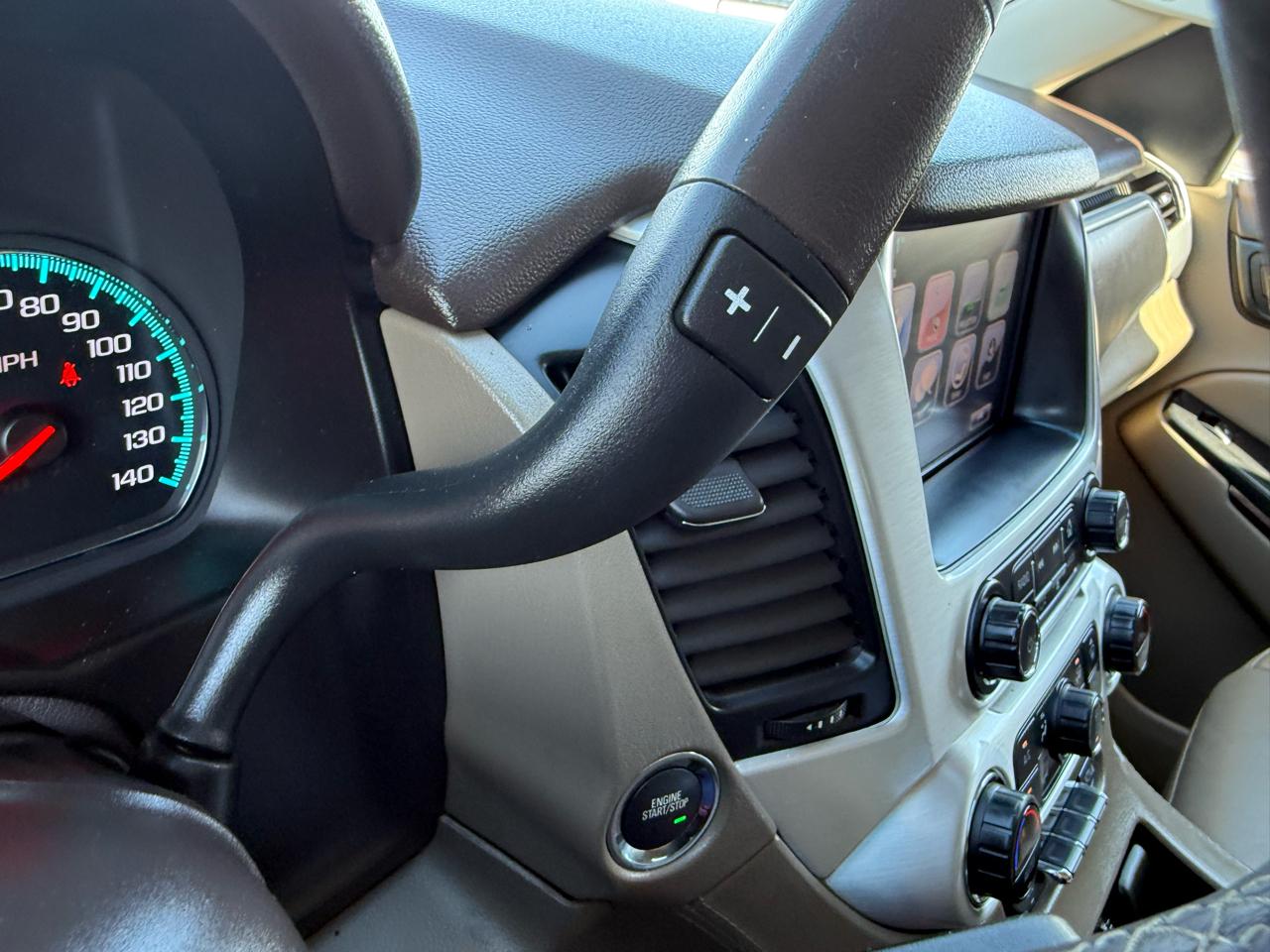 GMC Yukon SLT 4WD 2017