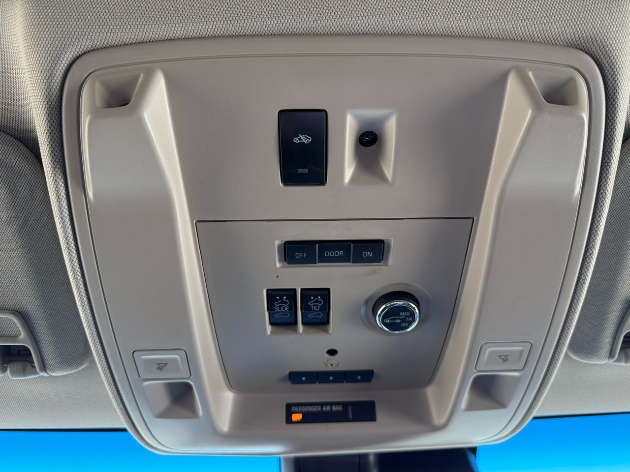 GMC Yukon SLT 4WD 2017