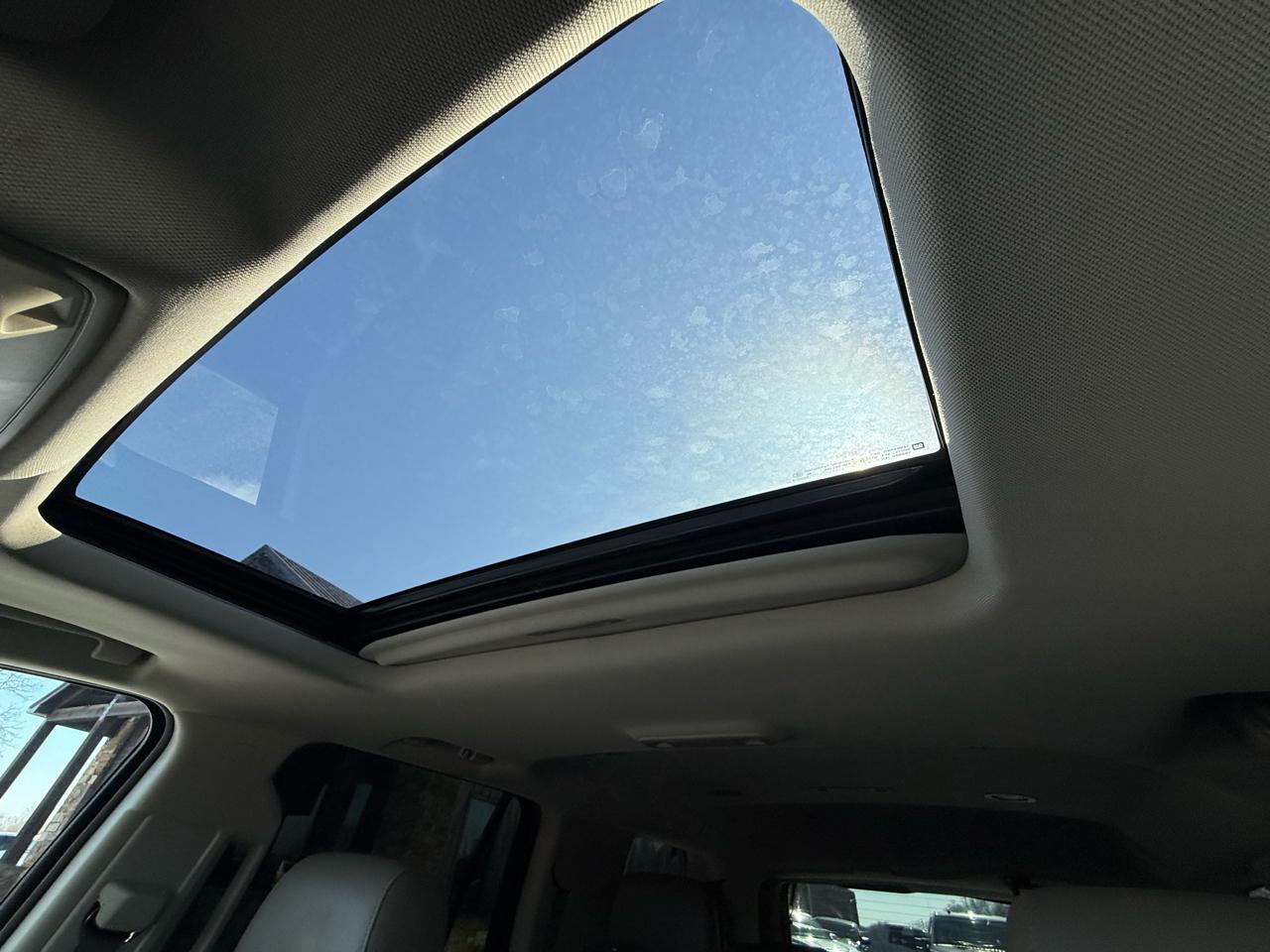 GMC Yukon SLT 4WD 2017