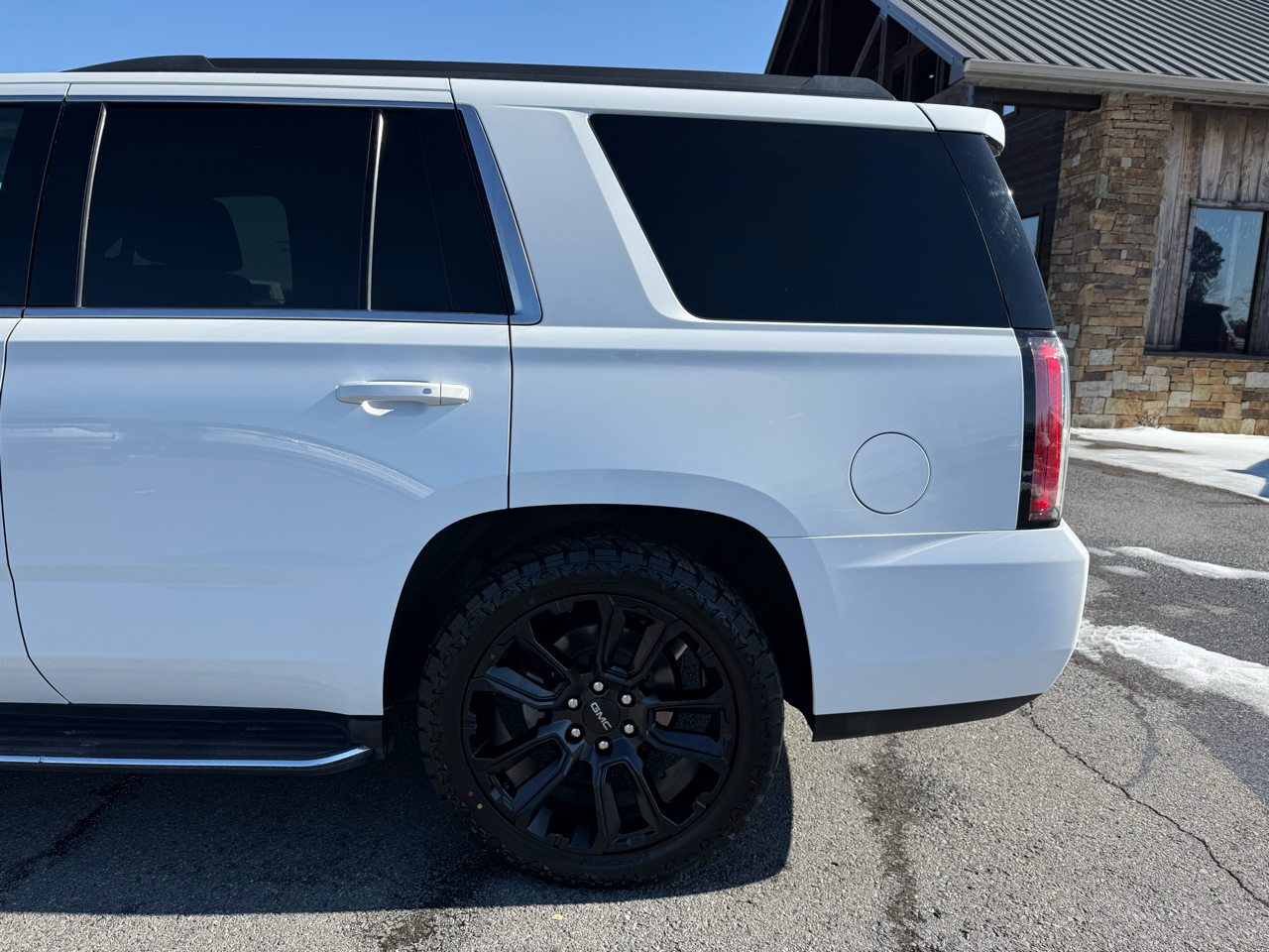 GMC Yukon SLT 4WD 2017