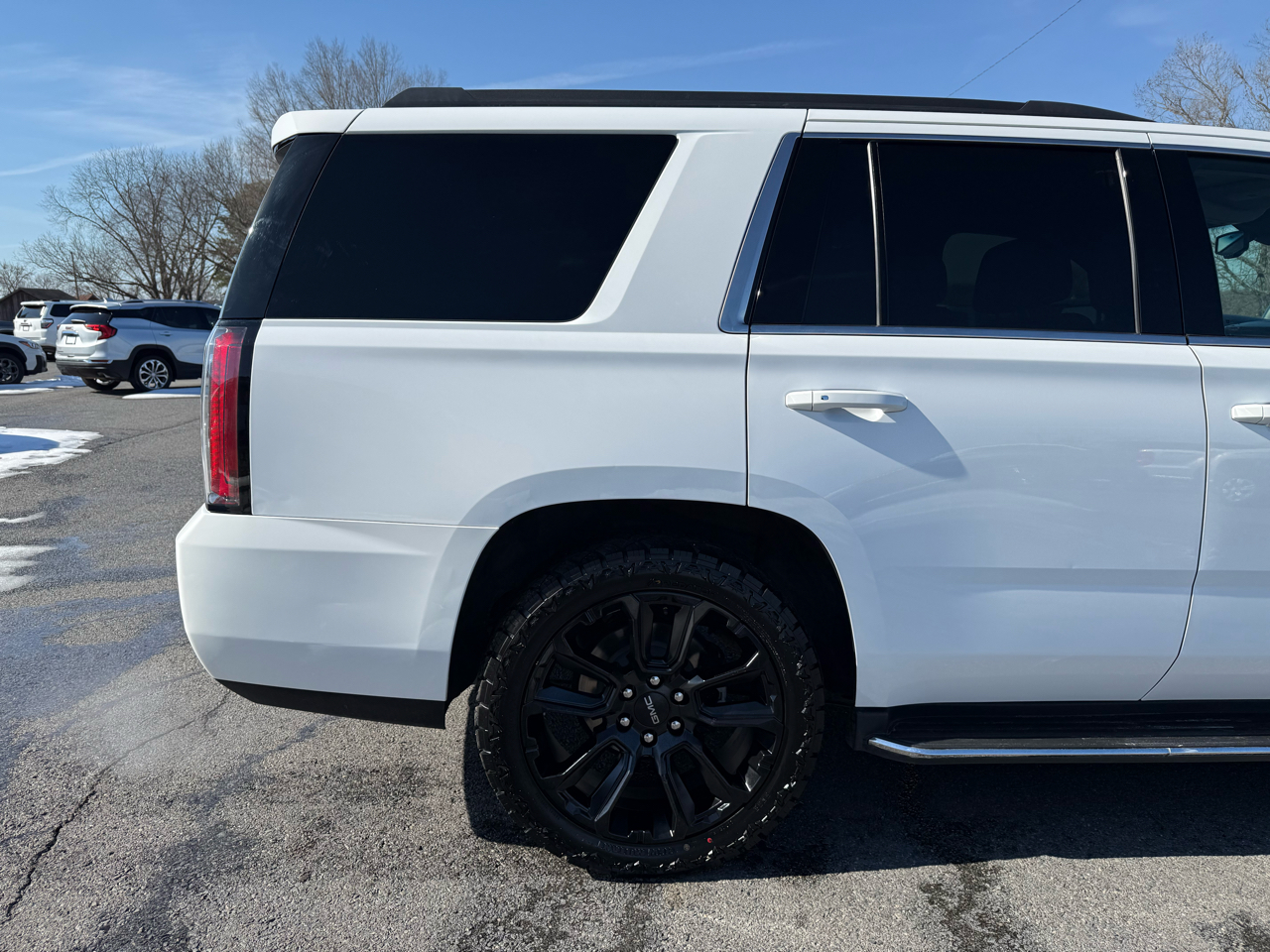 GMC Yukon SLT 4WD 2017