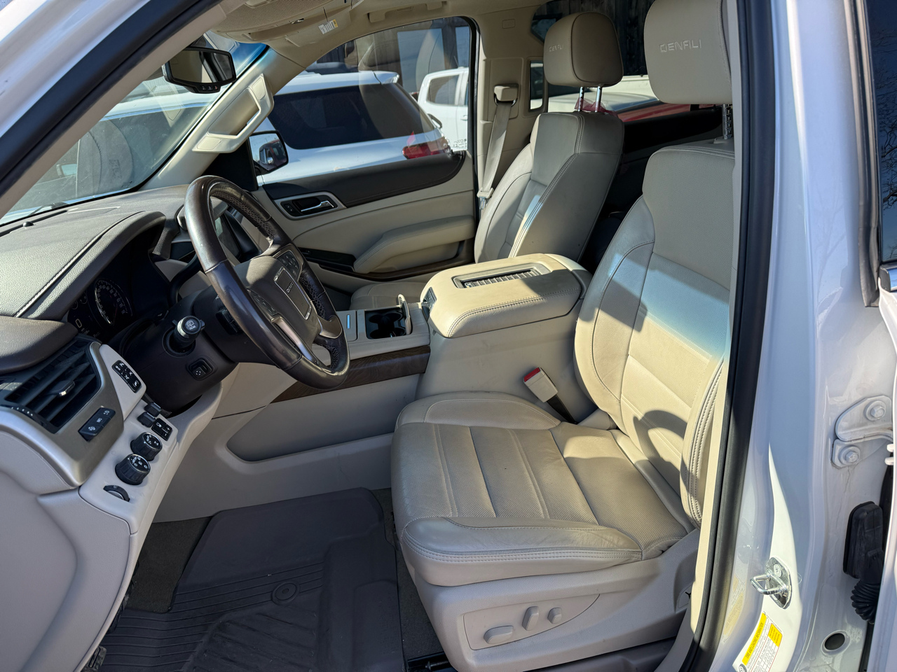 GMC Yukon XL Denali 4WD 2018