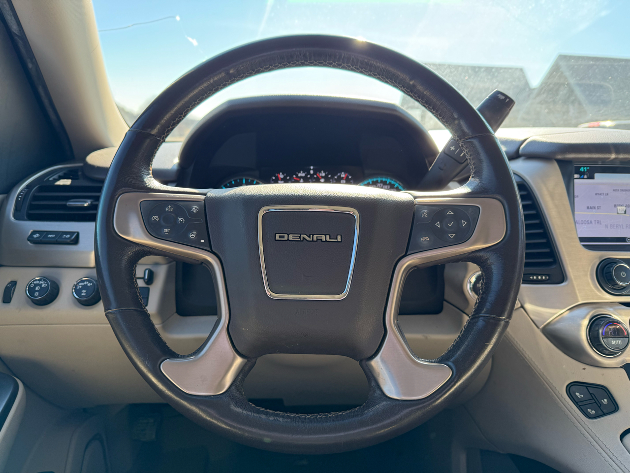 GMC Yukon XL Denali 4WD 2018