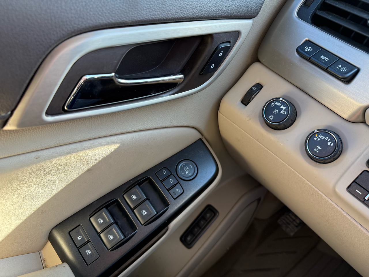 GMC Yukon XL Denali 4WD 2018