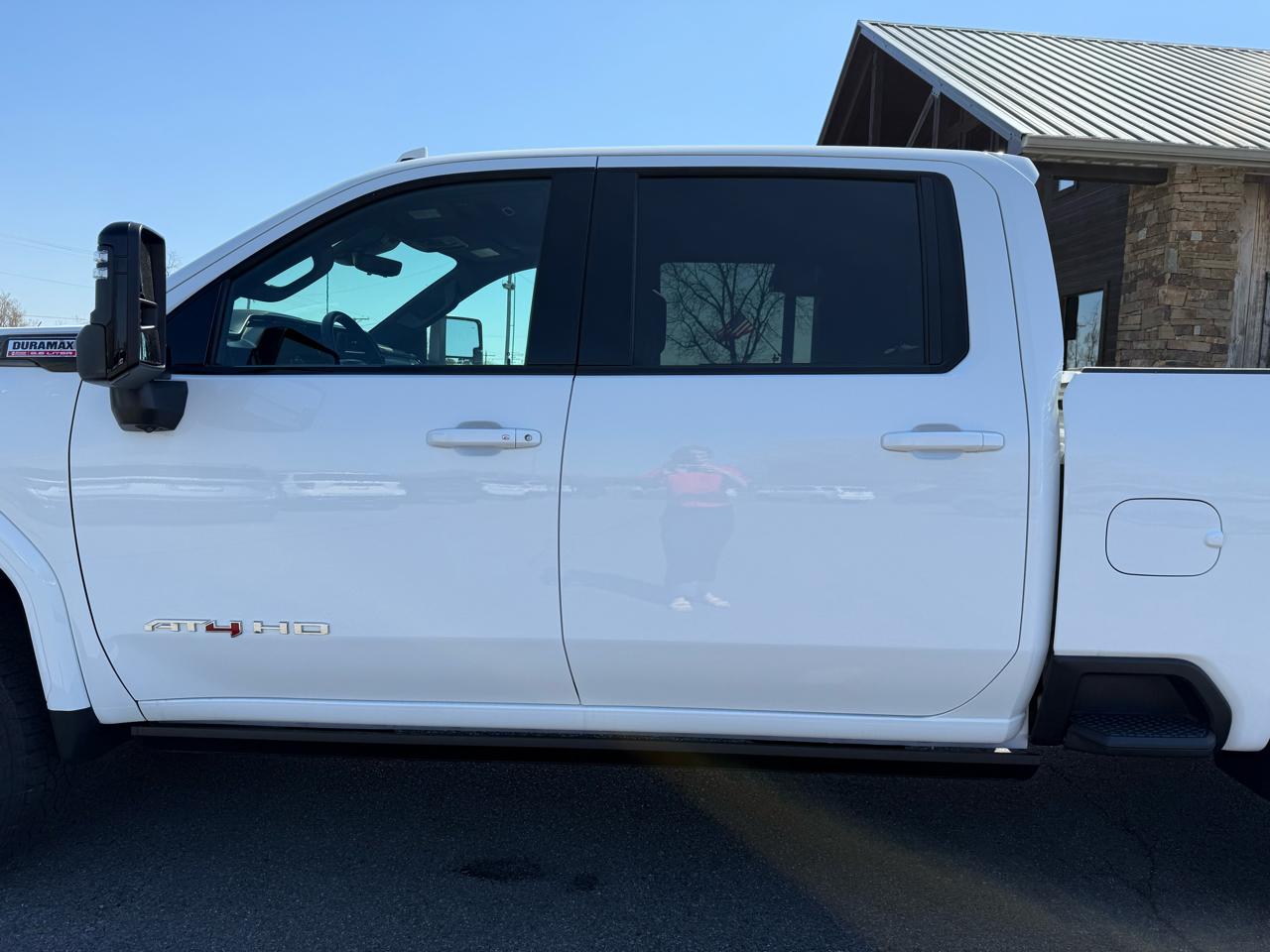 GMC Sierra 2500HD AT4 Crew Cab 4WD 2024