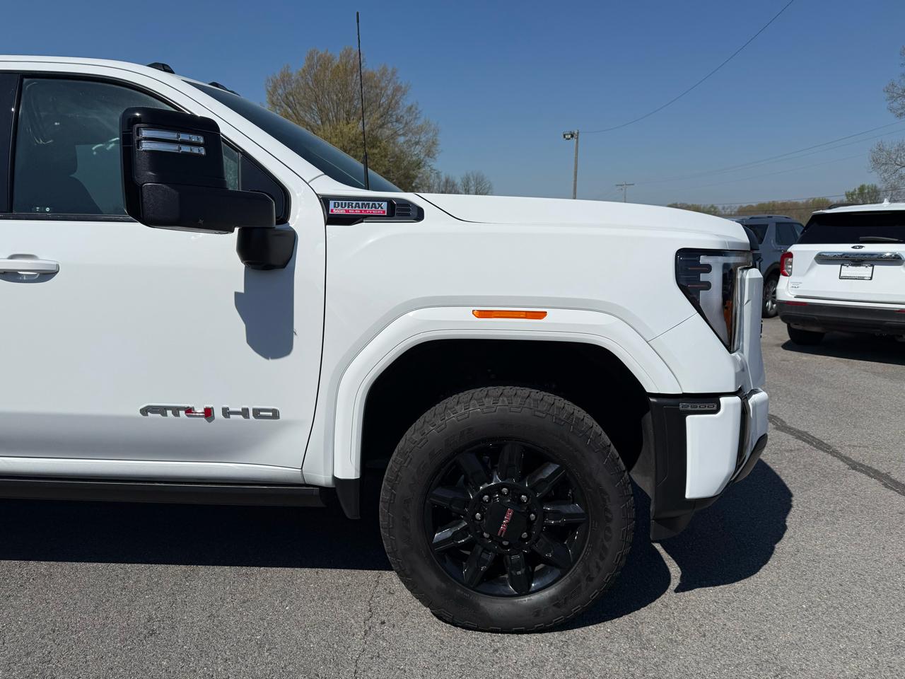 GMC Sierra 2500HD AT4 Crew Cab 4WD 2024