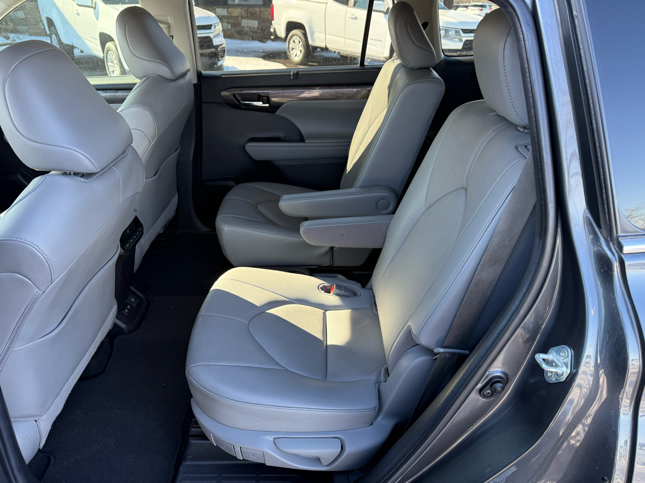 Toyota Highlander Limited 2021