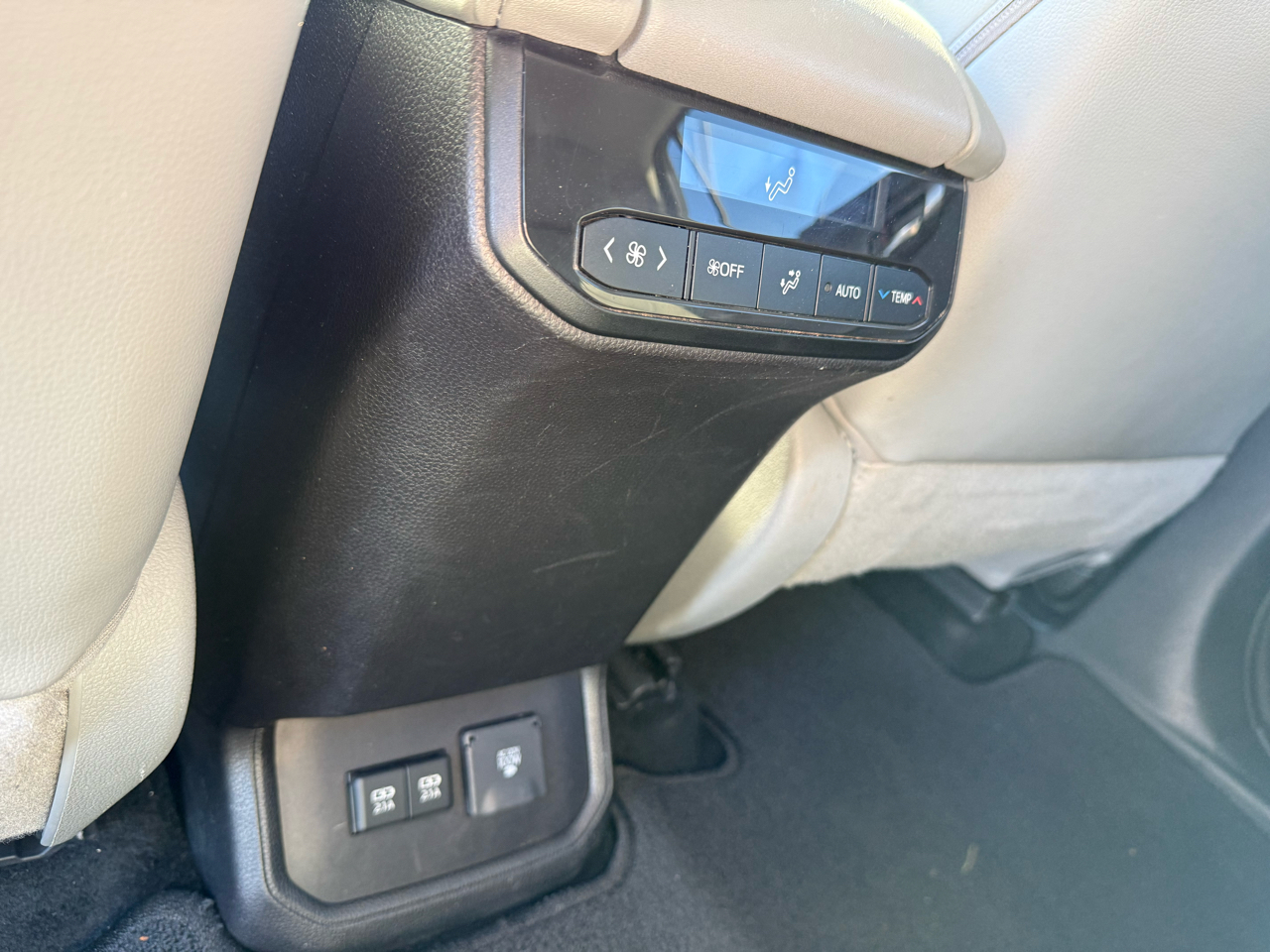 Toyota Highlander Limited 2021