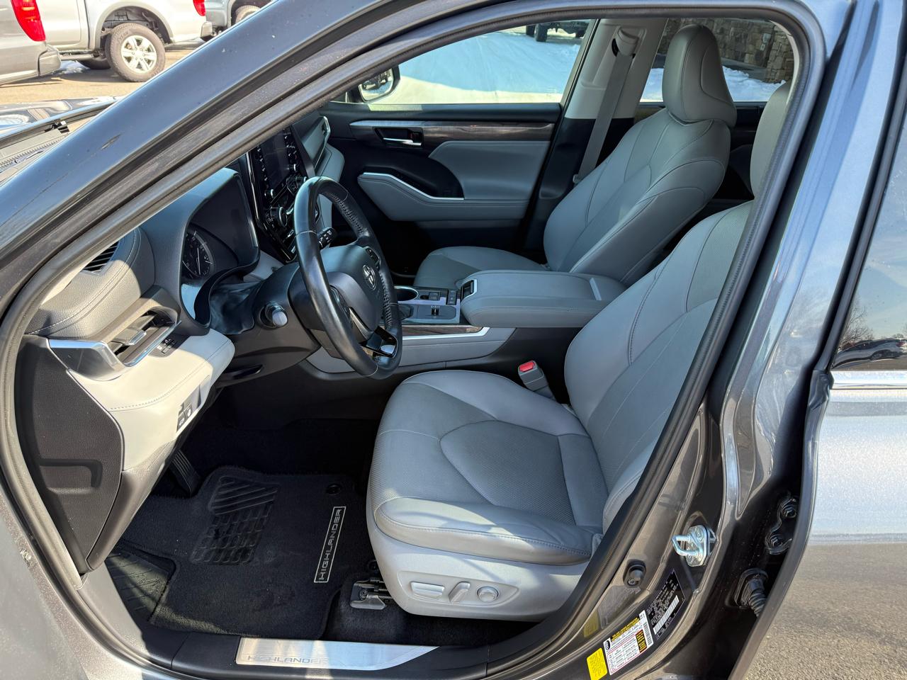 Toyota Highlander Limited 2021