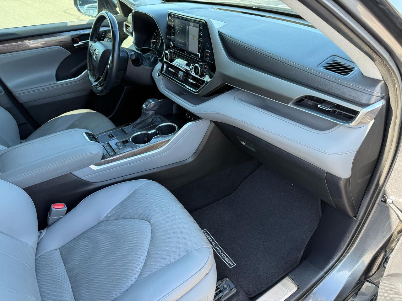 Toyota Highlander Limited 2021