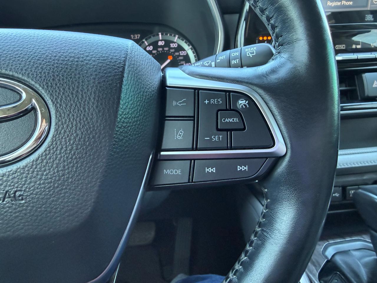 Toyota Highlander Limited 2021