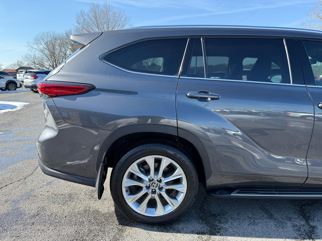 Toyota Highlander Limited 2021