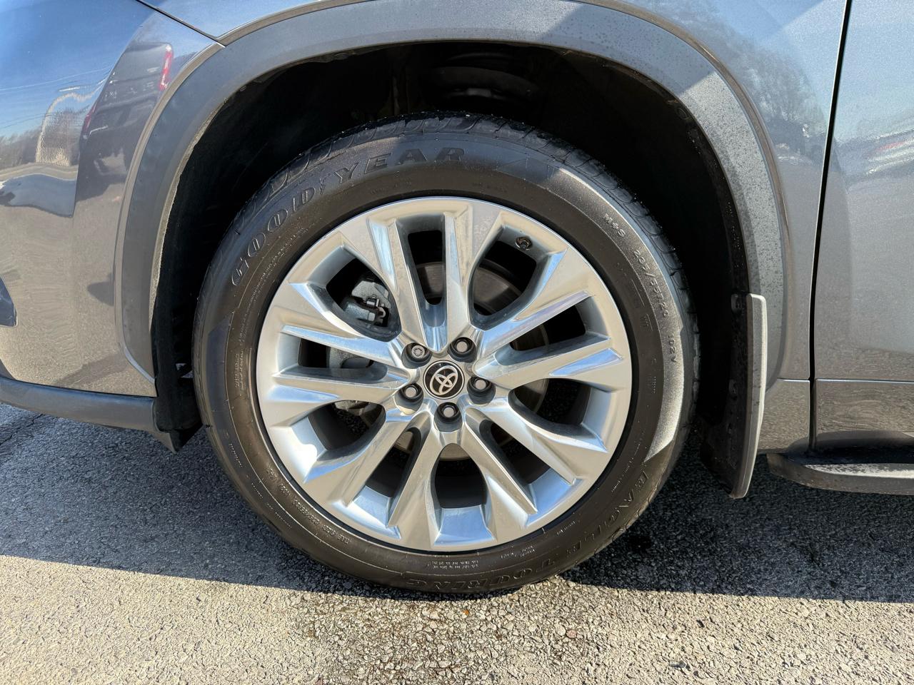 Toyota Highlander Limited 2021