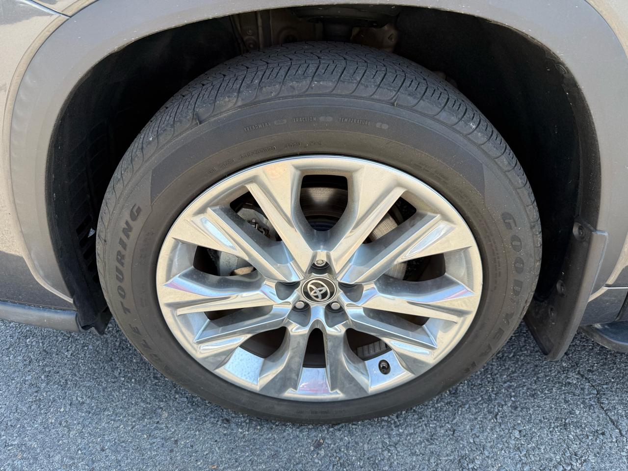 Toyota Highlander Limited 2021