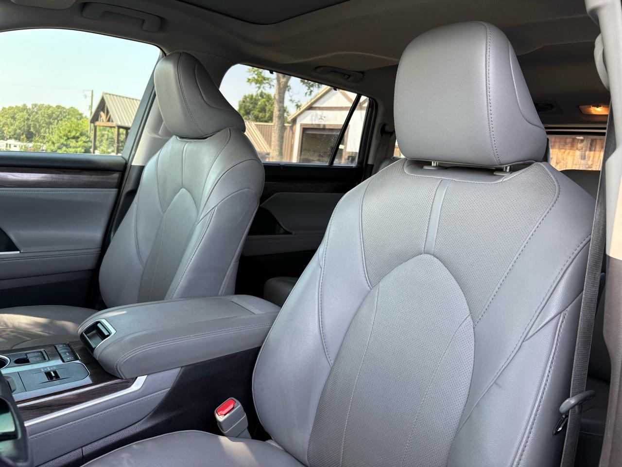 Toyota Highlander Limited 2021
