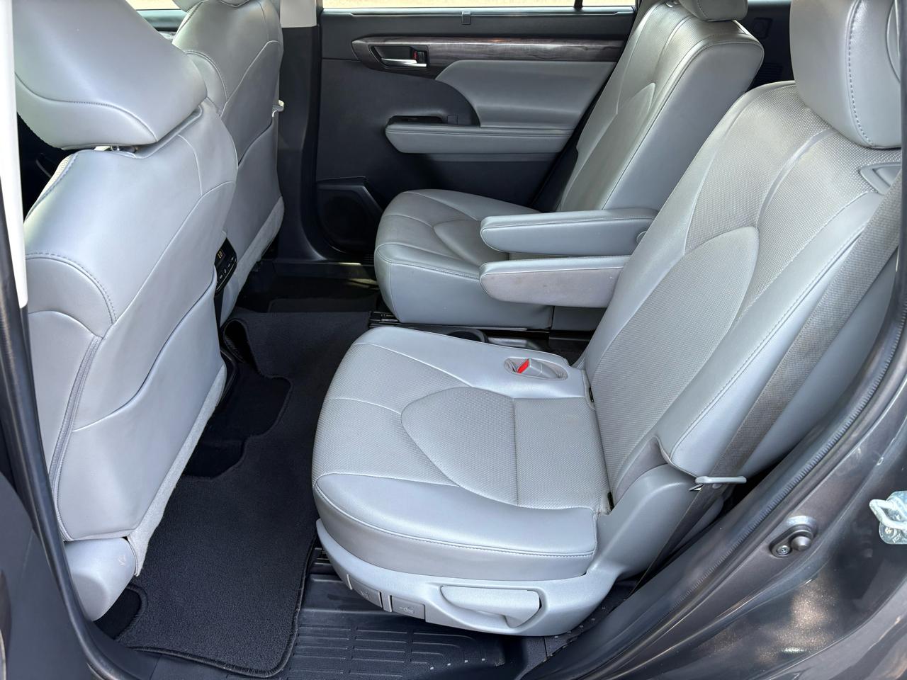 Toyota Highlander Limited 2021