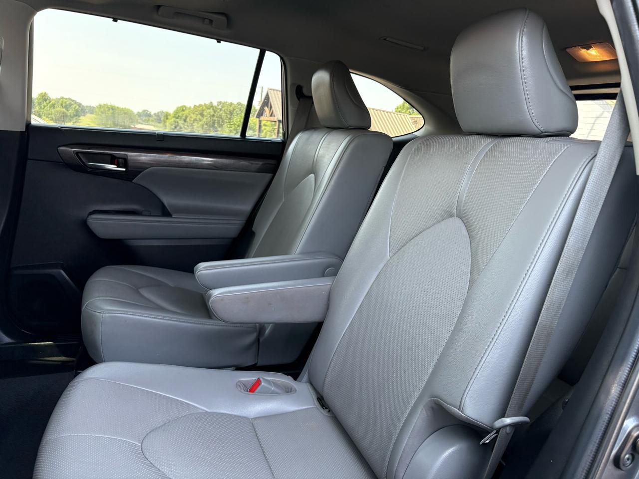 Toyota Highlander Limited 2021