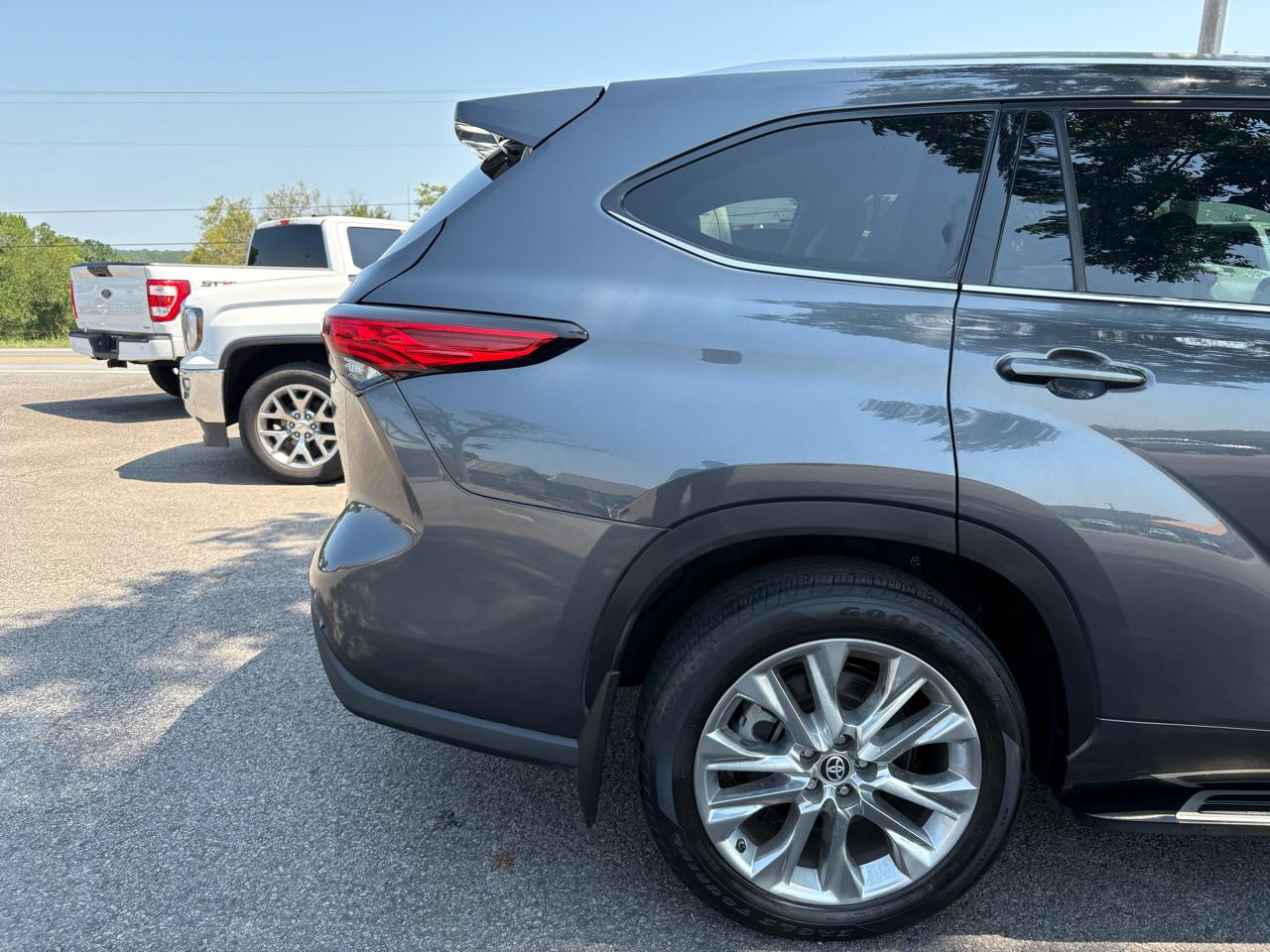 Toyota Highlander Limited 2021