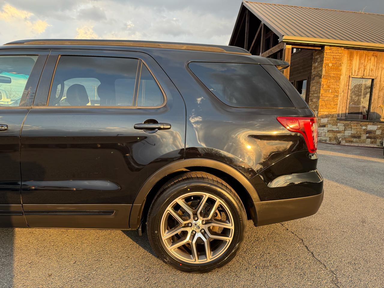 Ford Explorer Sport 4WD 2016