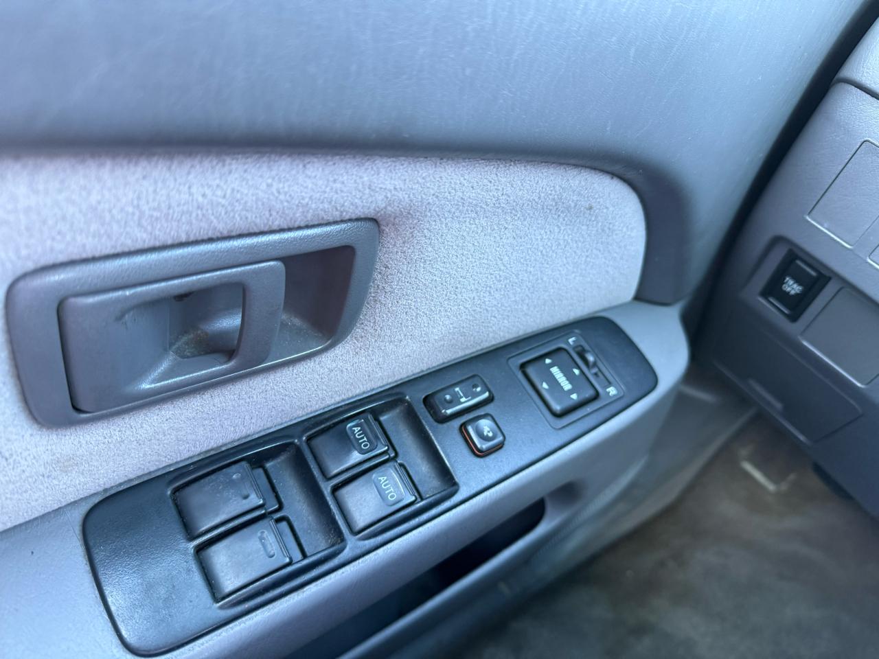 Toyota 4Runner SR5 2WD V6 2002