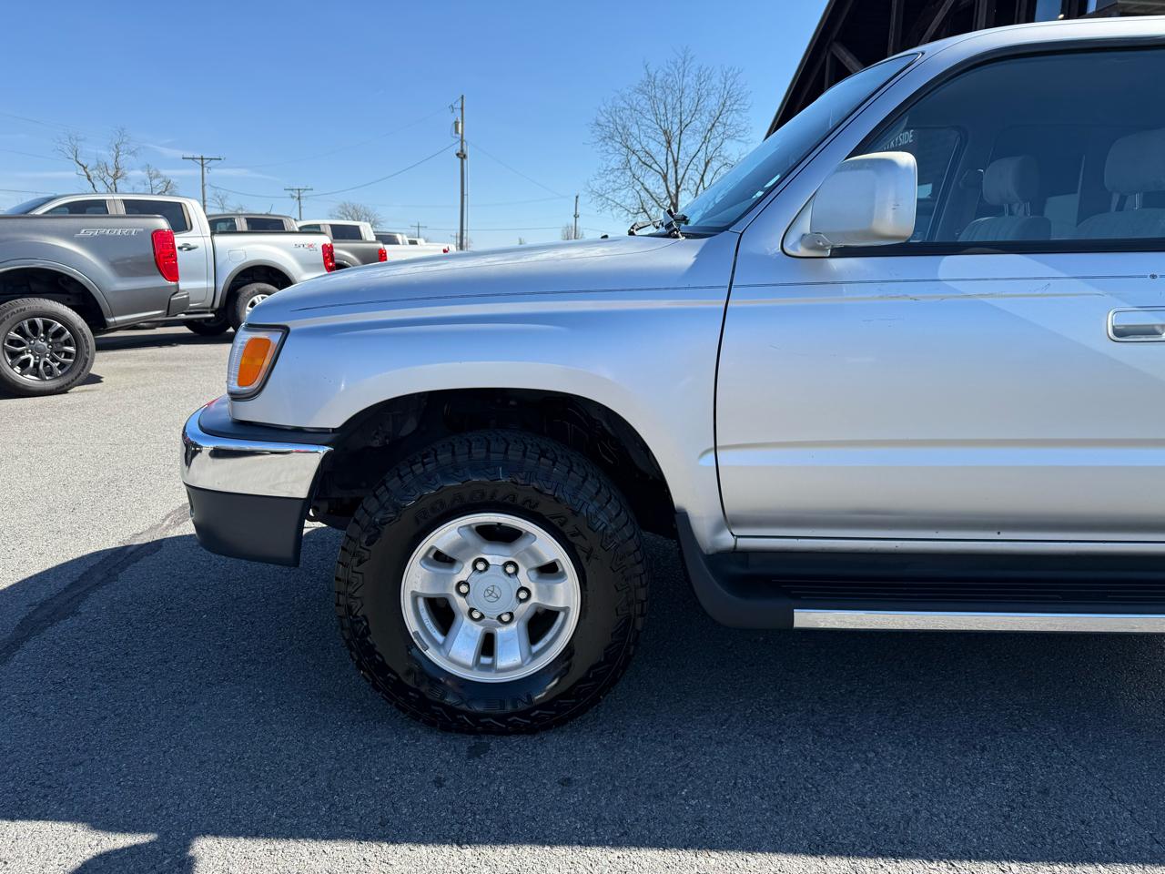 Toyota 4Runner SR5 2WD V6 2002