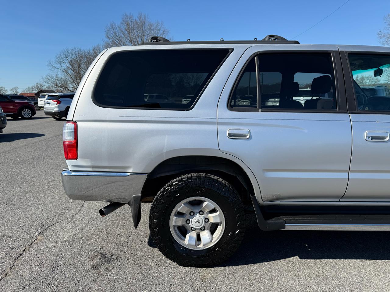 Toyota 4Runner SR5 2WD V6 2002