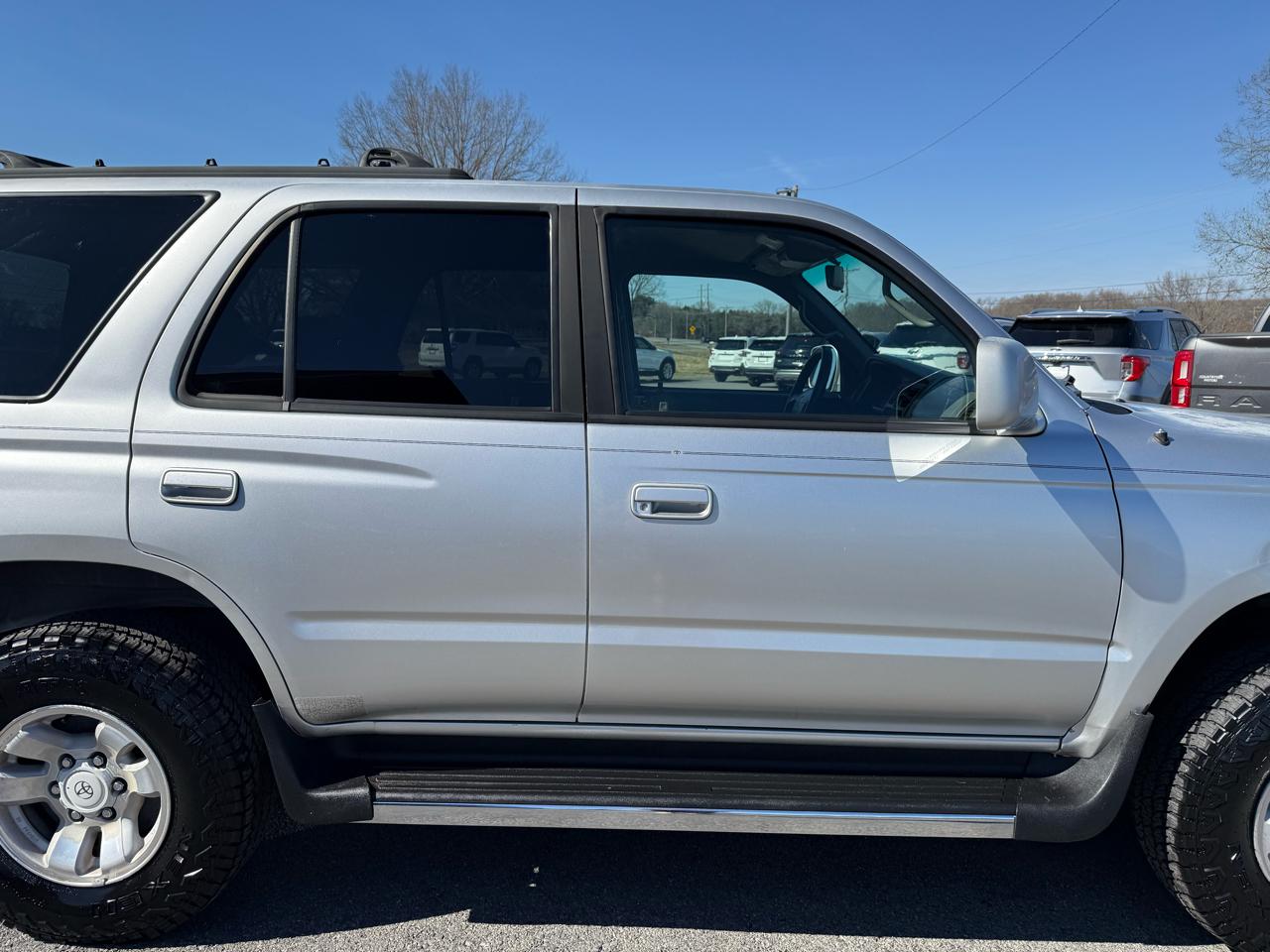 Toyota 4Runner SR5 2WD V6 2002