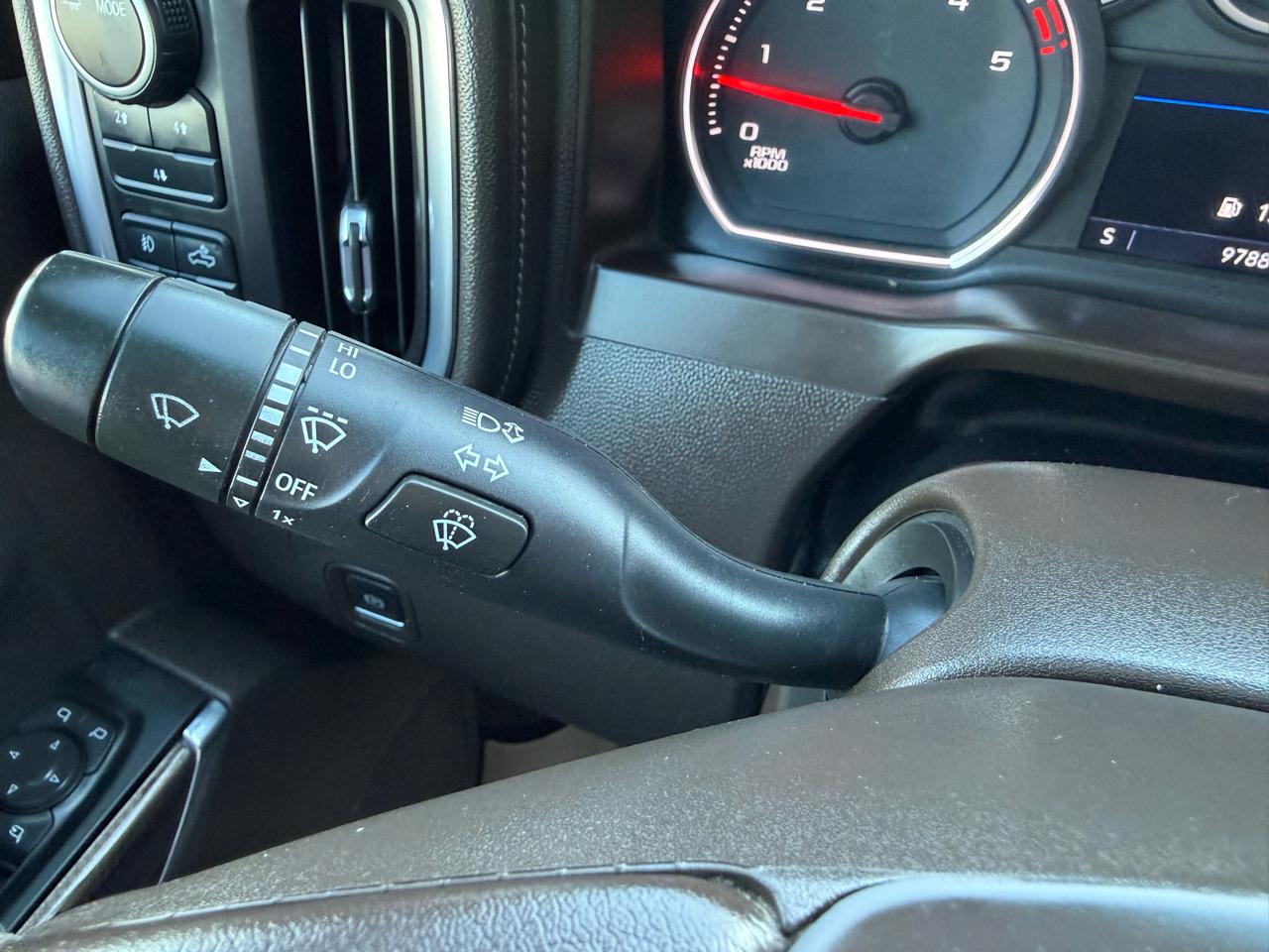 Chevrolet Silverado 3500HD LT Crew Cab 4WD 2022