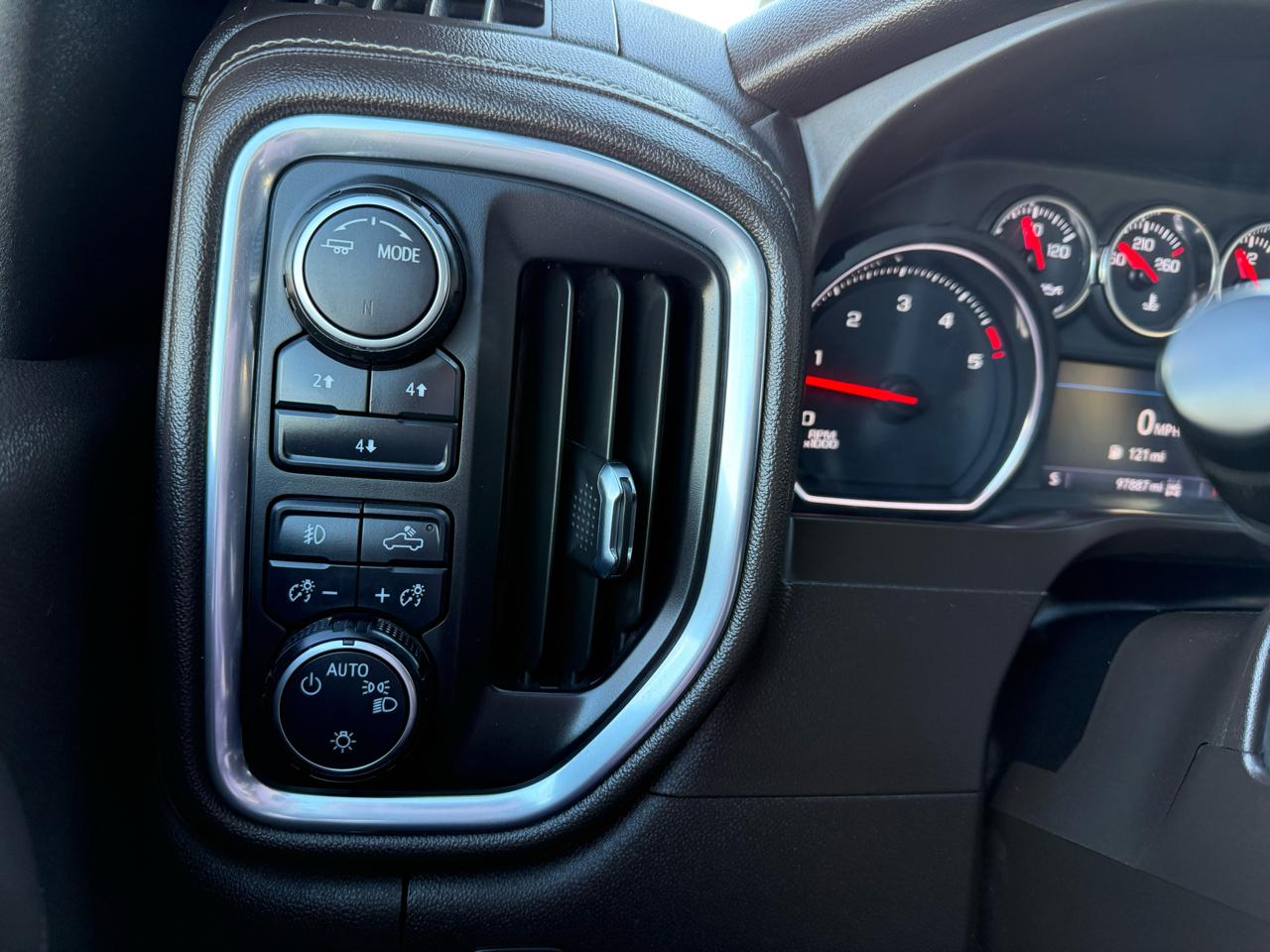 Chevrolet Silverado 3500HD LT Crew Cab 4WD 2022