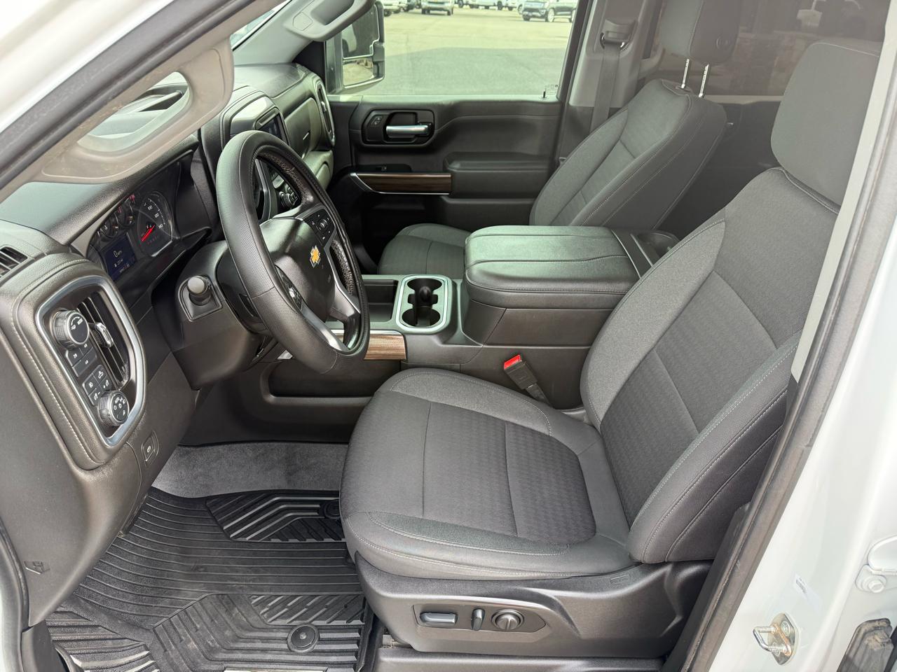 Chevrolet Silverado 2500HD LT Crew Cab 4WD 2023