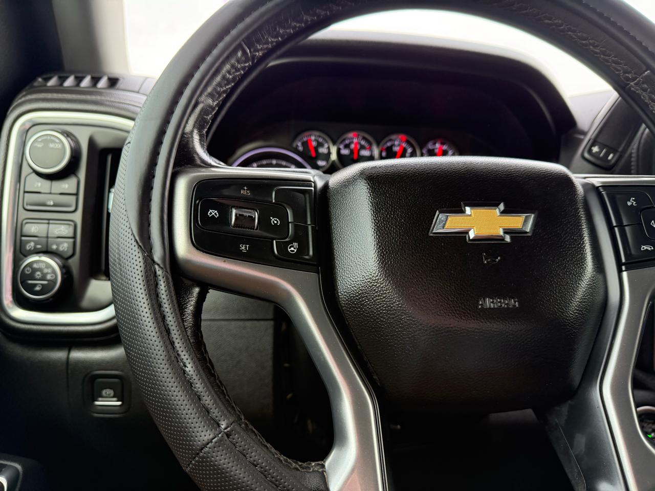 Chevrolet Silverado 2500HD LT Crew Cab 4WD 2023