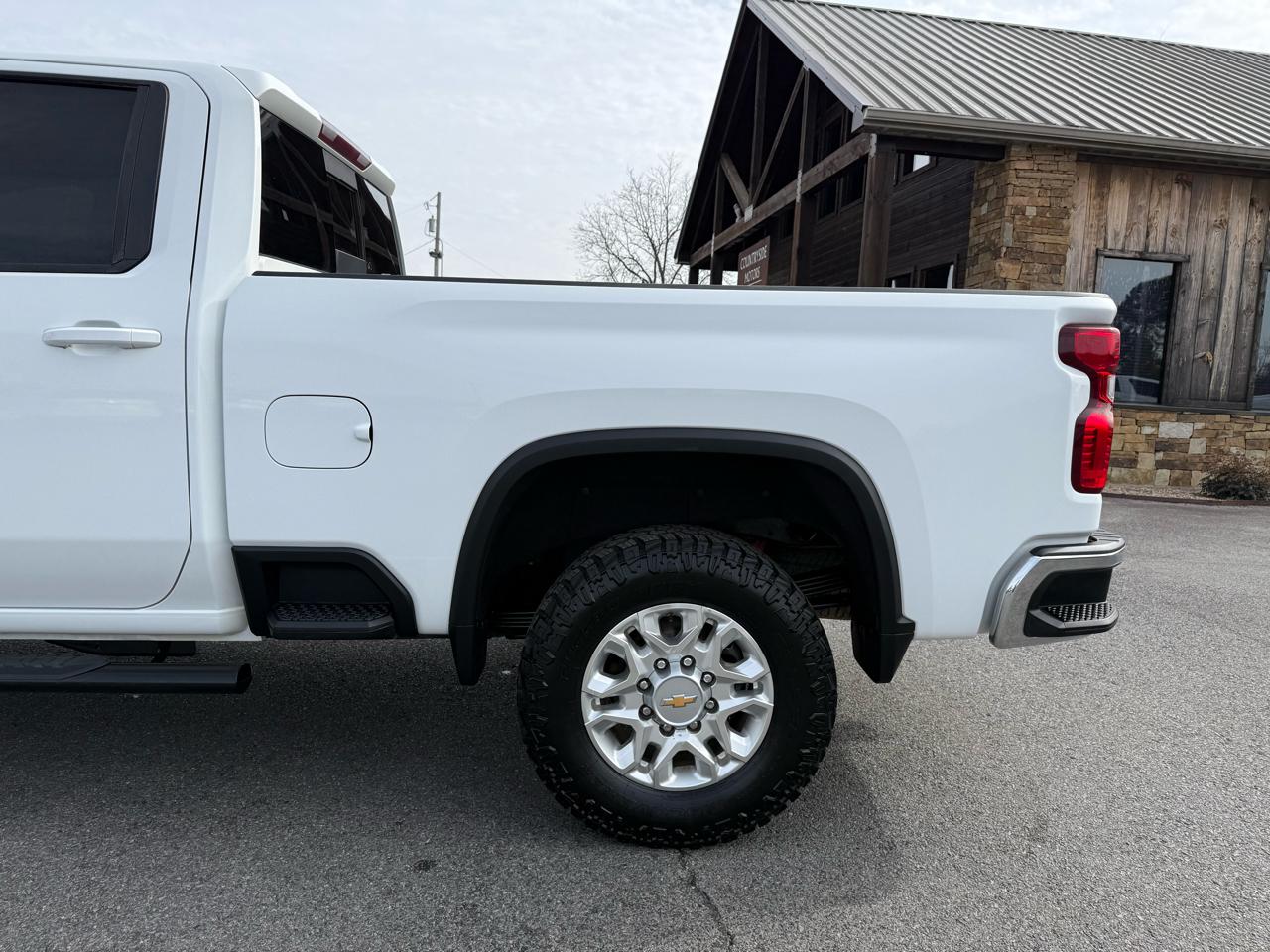 Chevrolet Silverado 2500HD LT Crew Cab 4WD 2023