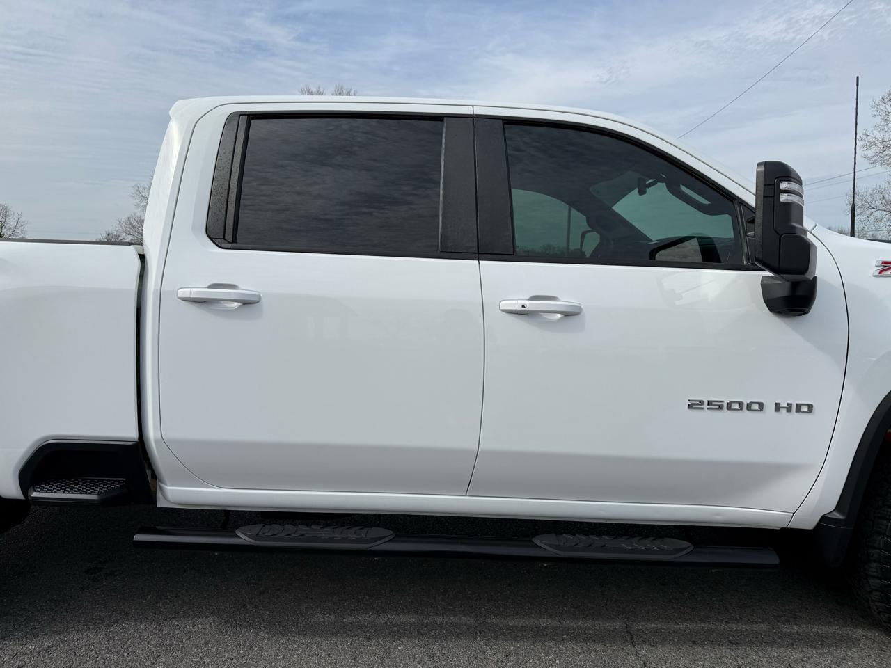 Chevrolet Silverado 2500HD LT Crew Cab 4WD 2023