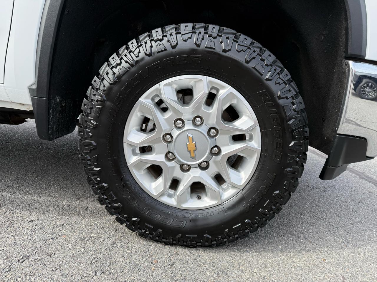 Chevrolet Silverado 2500HD LT Crew Cab 4WD 2023