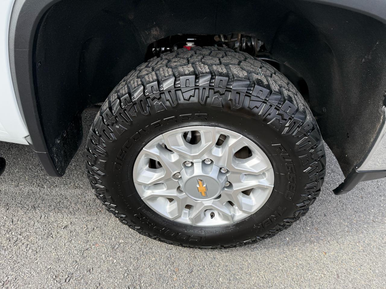 Chevrolet Silverado 2500HD LT Crew Cab 4WD 2023