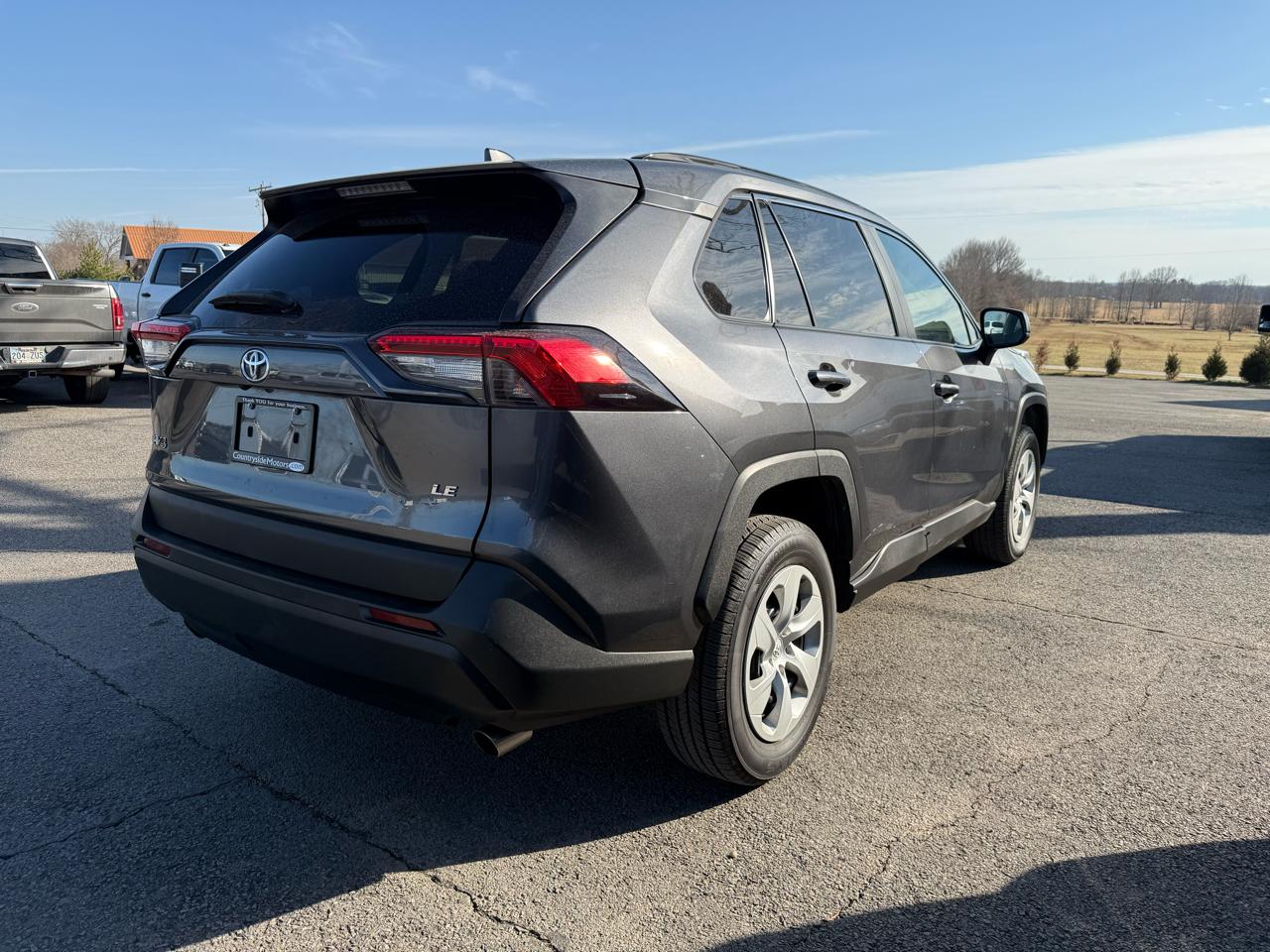 Toyota RAV4 LE 2020