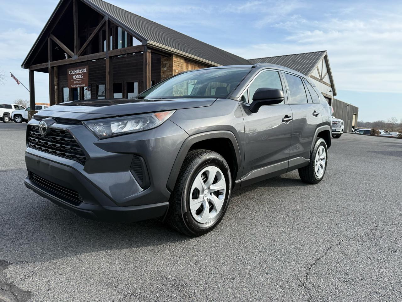 Toyota RAV4 LE 2020