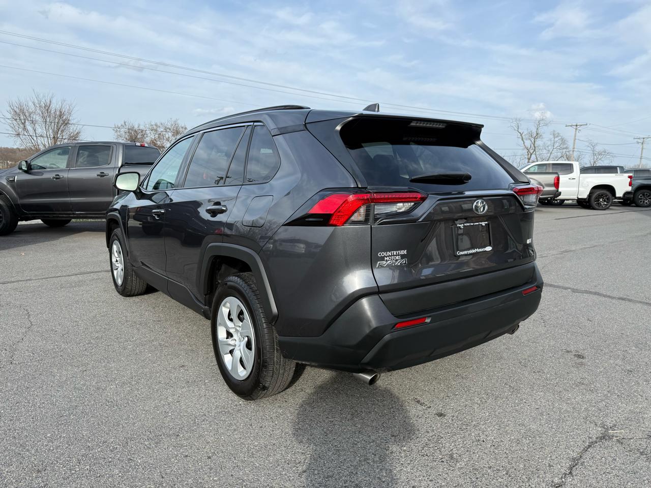 Toyota RAV4 LE 2020