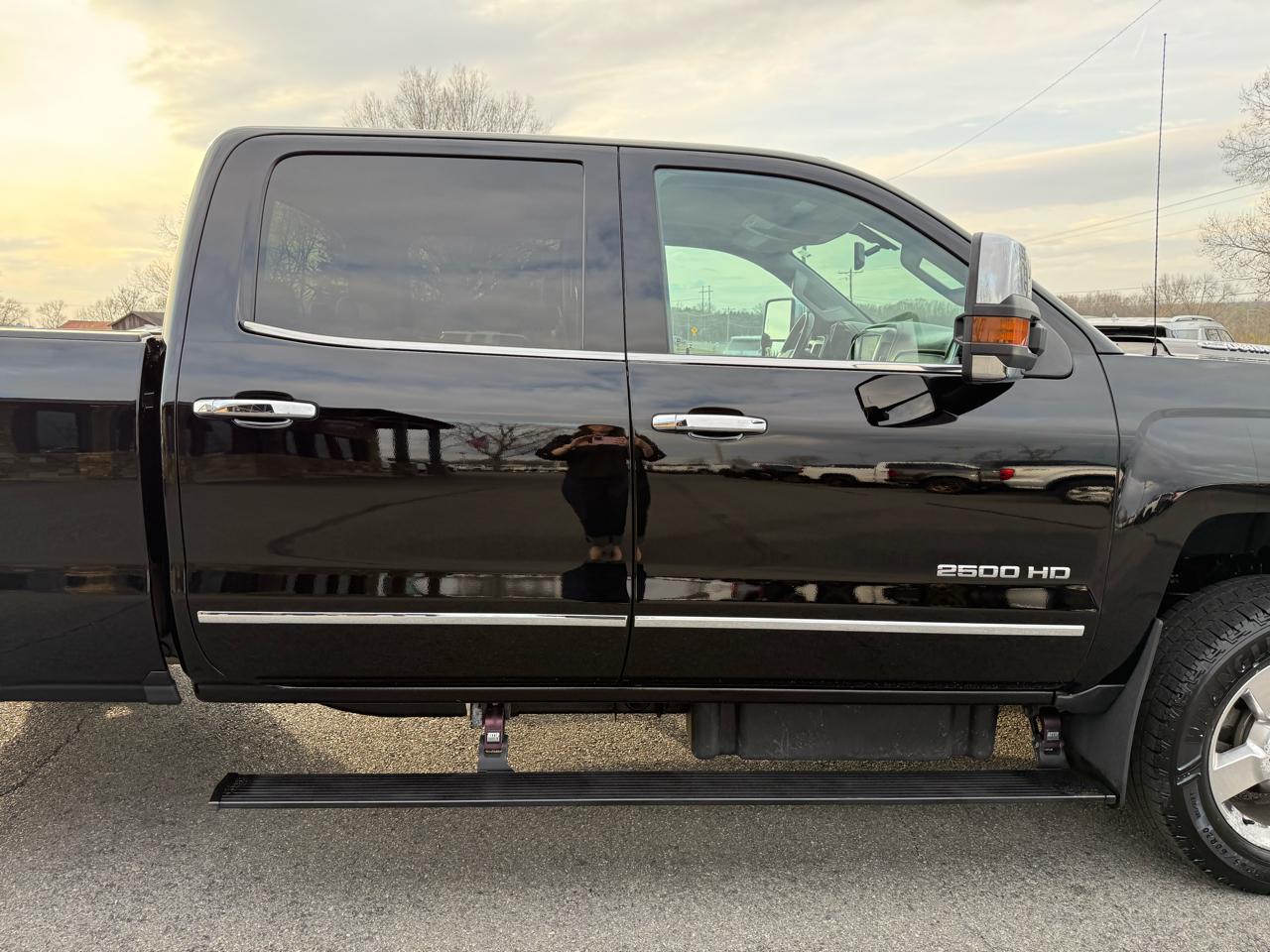 Chevrolet Silverado 2500HD LTZ Crew Cab 4WD 2016