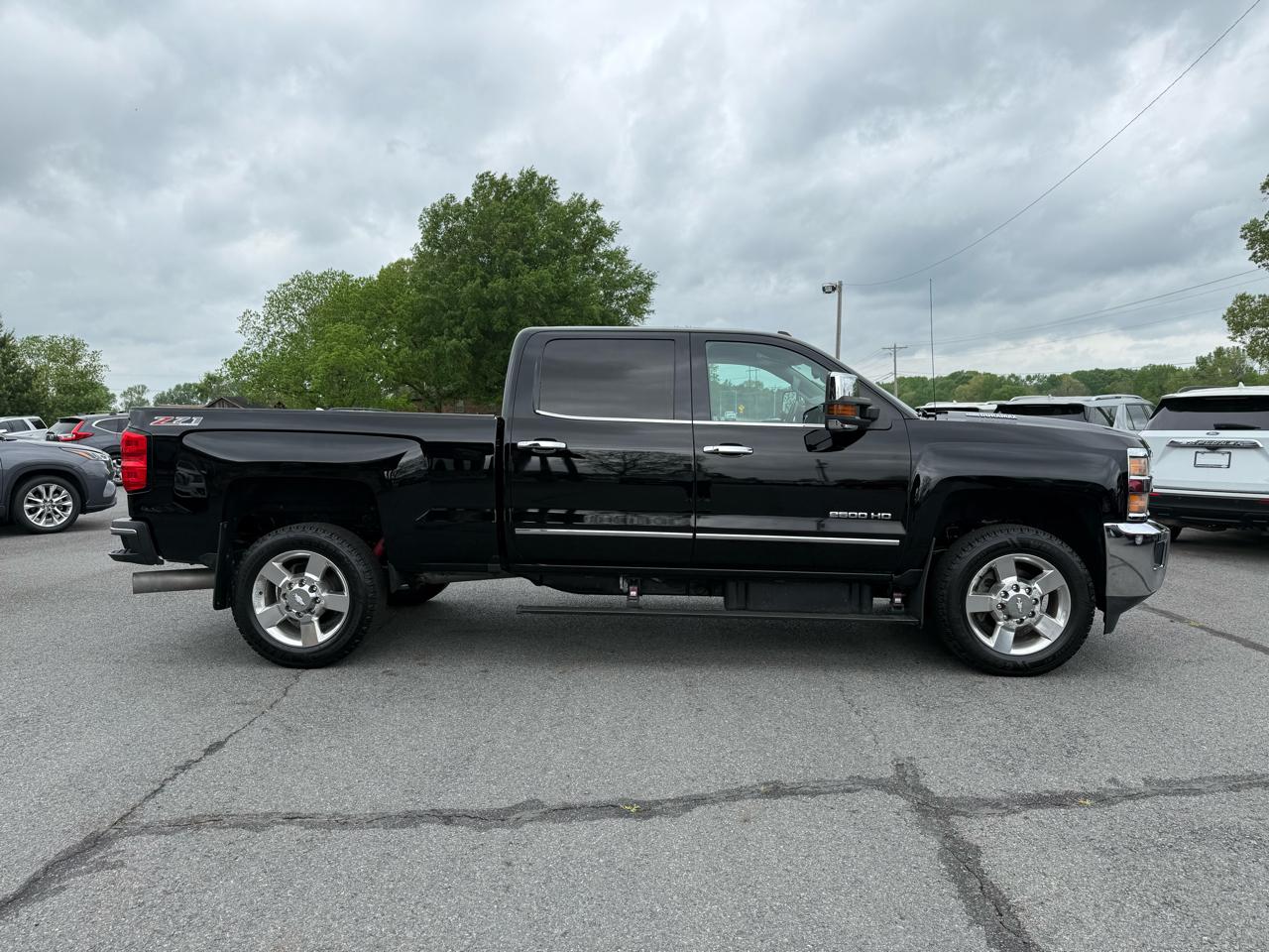 Chevrolet Silverado 2500HD LTZ Crew Cab 4WD 2016