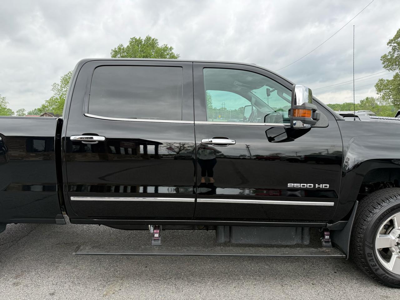 Chevrolet Silverado 2500HD LTZ Crew Cab 4WD 2016