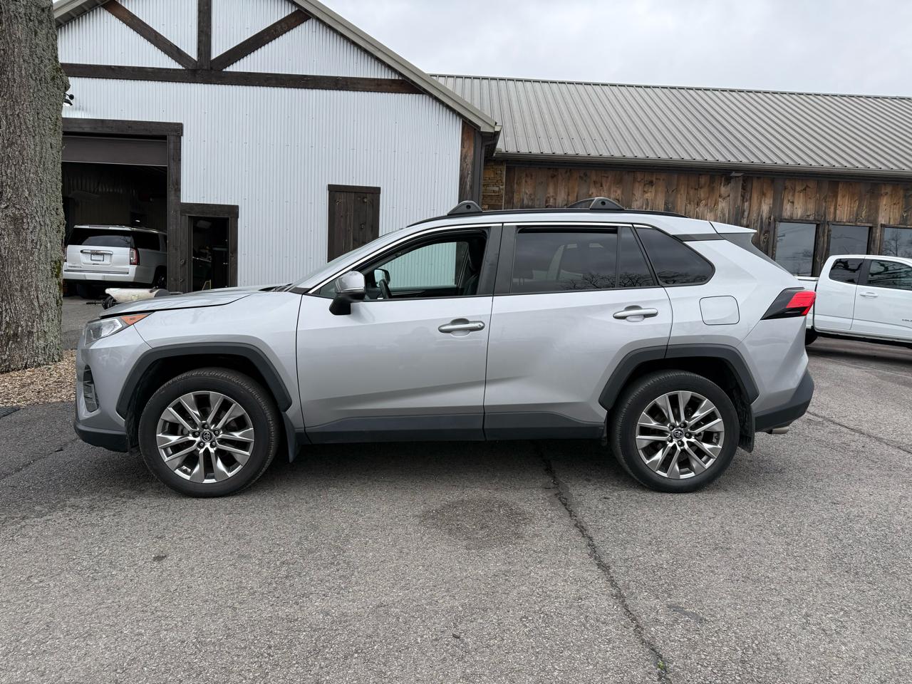 Toyota RAV4 XLE Premium AWD 2019