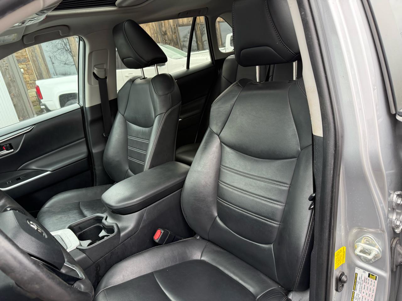 Toyota RAV4 XLE Premium AWD 2019