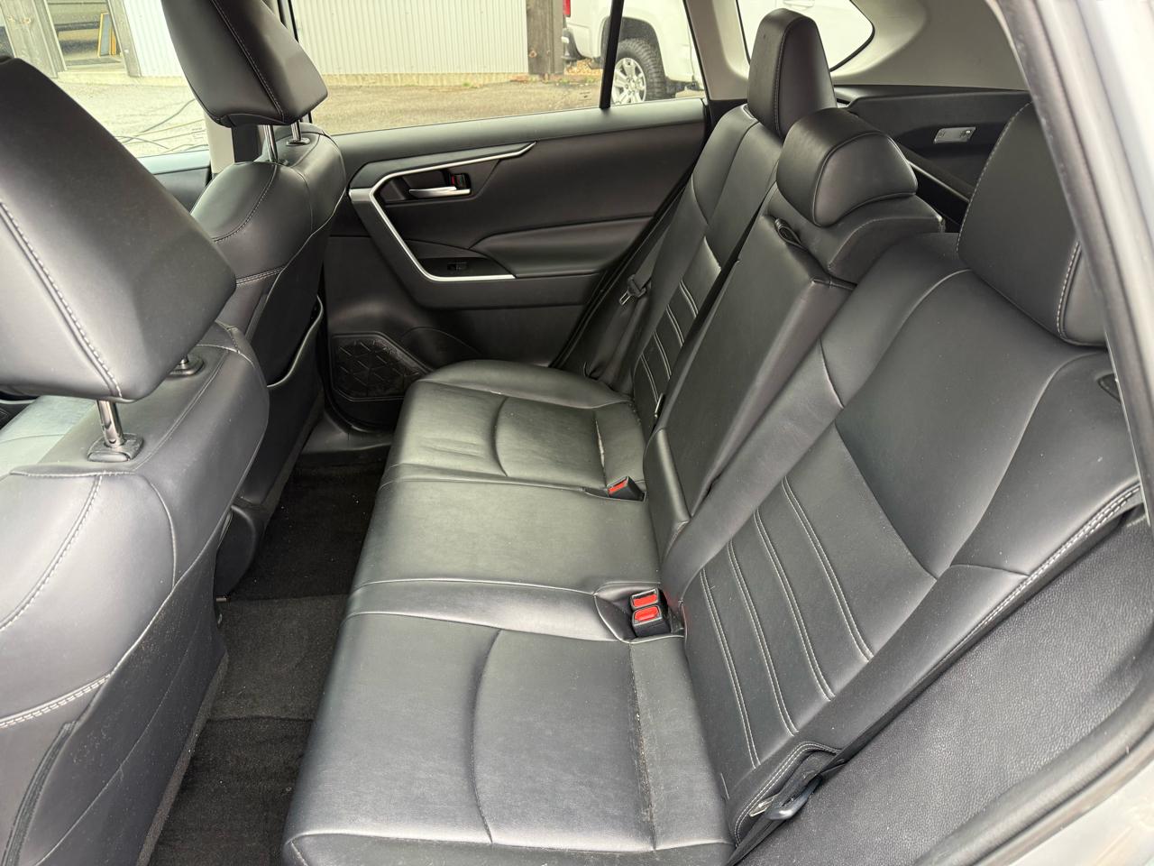 Toyota RAV4 XLE Premium AWD 2019