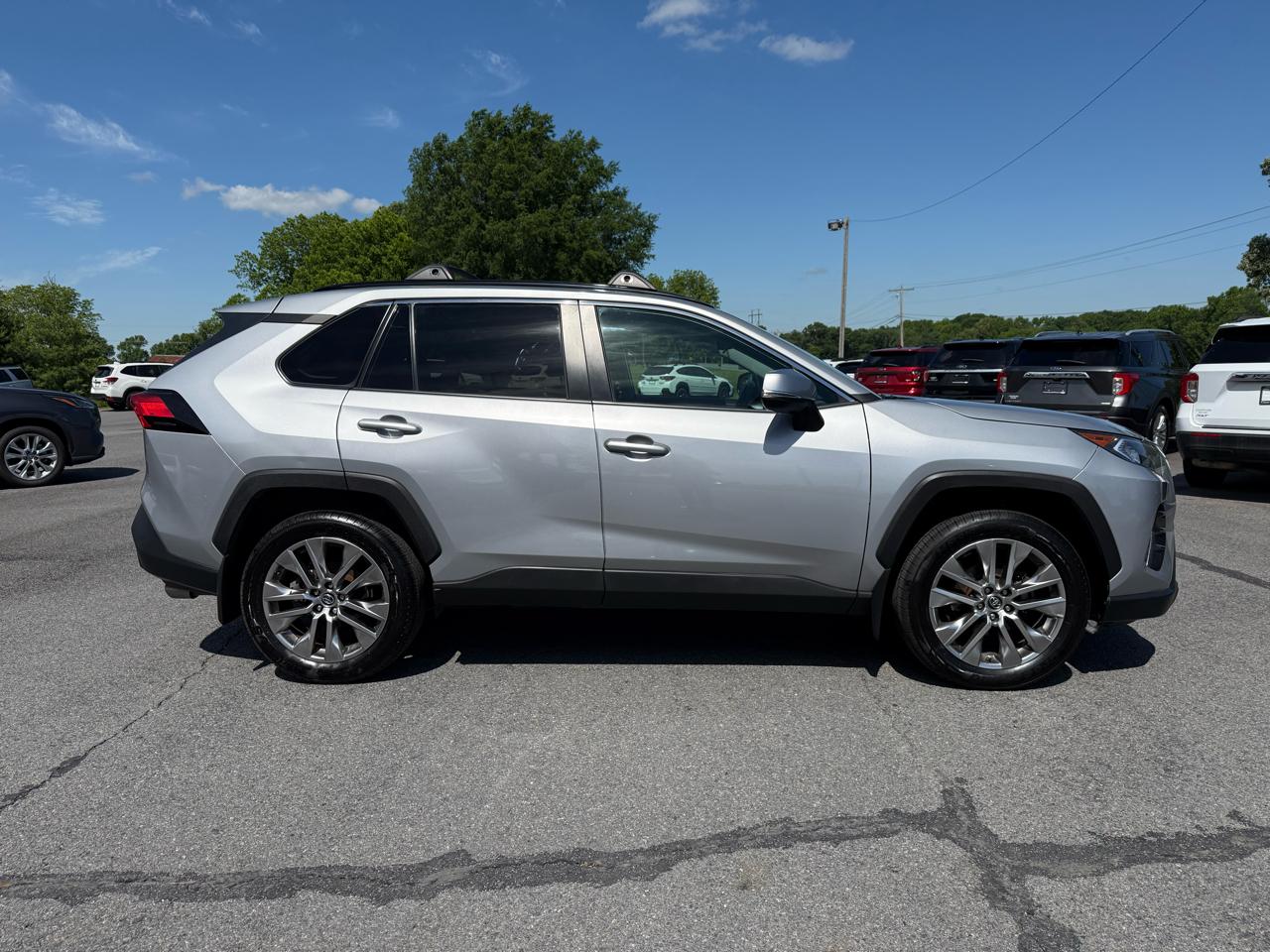 Toyota RAV4 XLE Premium AWD 2019