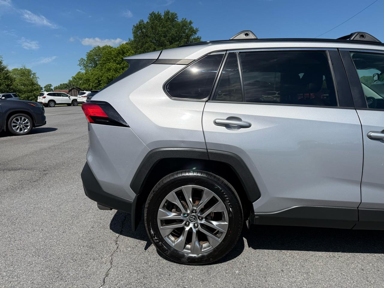 Toyota RAV4 XLE Premium AWD 2019