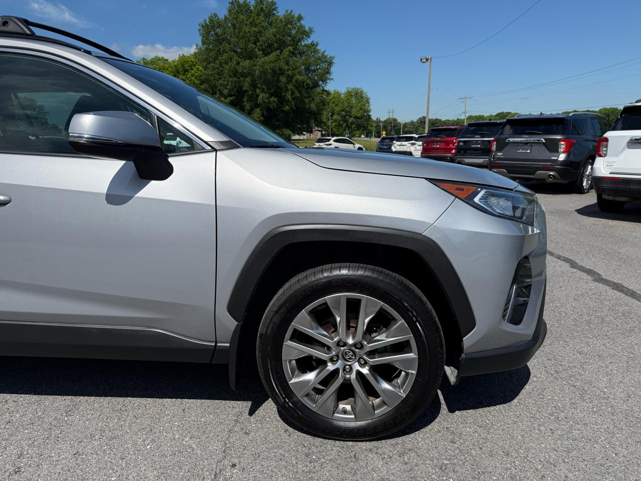 Toyota RAV4 XLE Premium AWD 2019