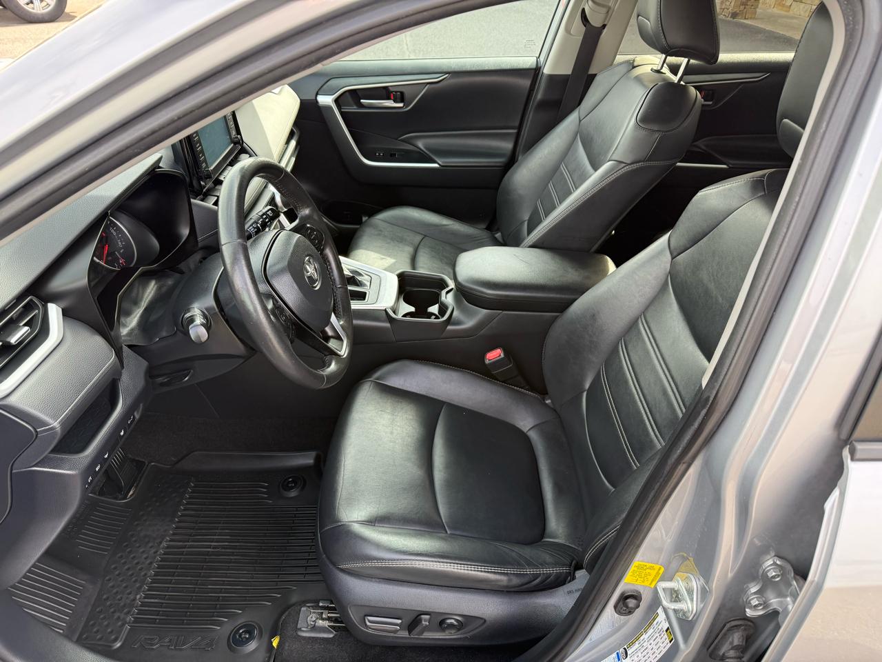Toyota RAV4 XLE Premium AWD 2019