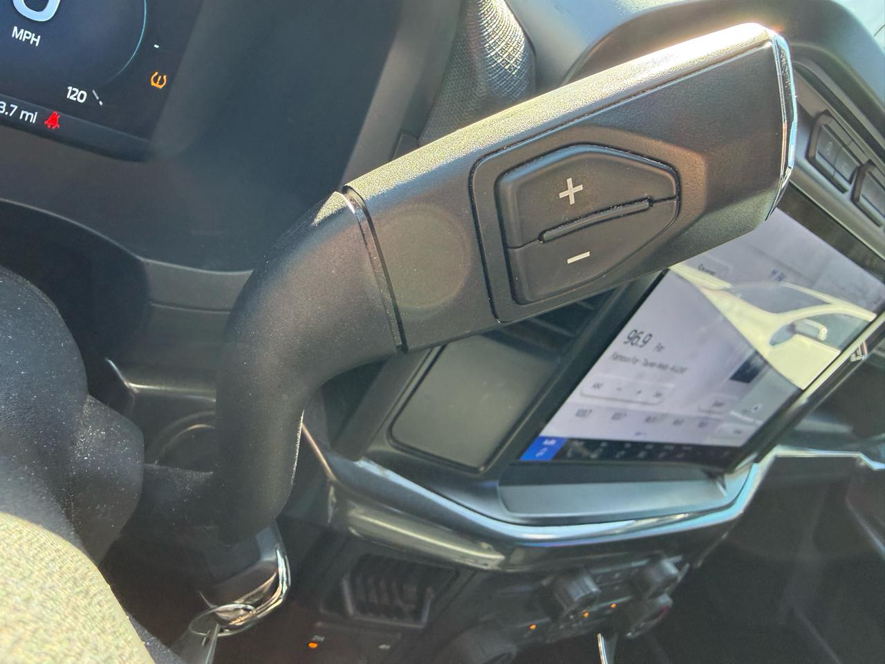 Ford F-150 STX SuperCrew 4WD 2024