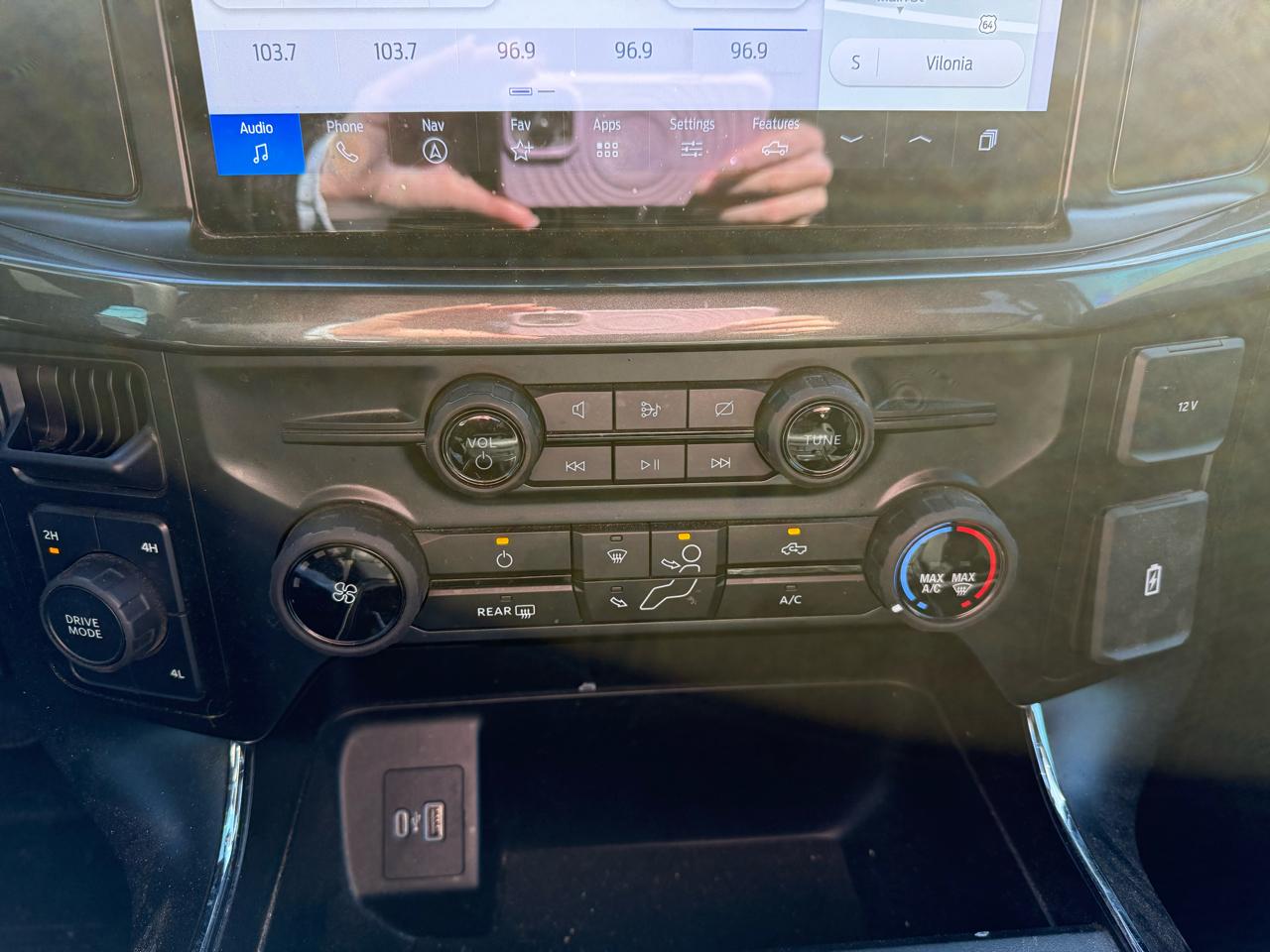 Ford F-150 STX SuperCrew 4WD 2024